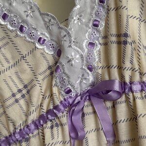 Y2K style yellow lavendar top